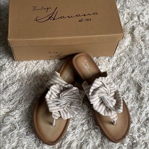 Brand new with box. Vintage havana thong sandals